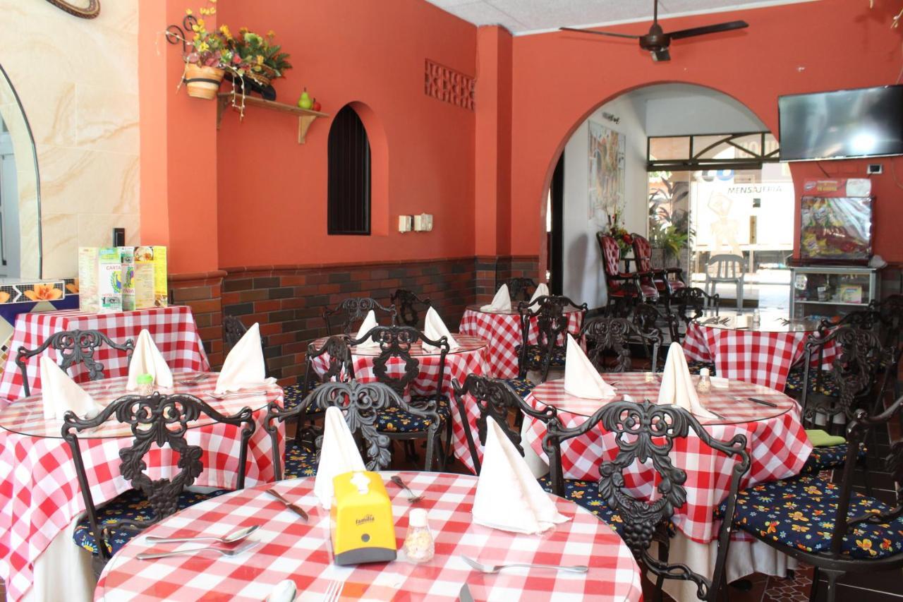 Hotel Villa Del Rosario Nuevo Melgar Kültér fotó
